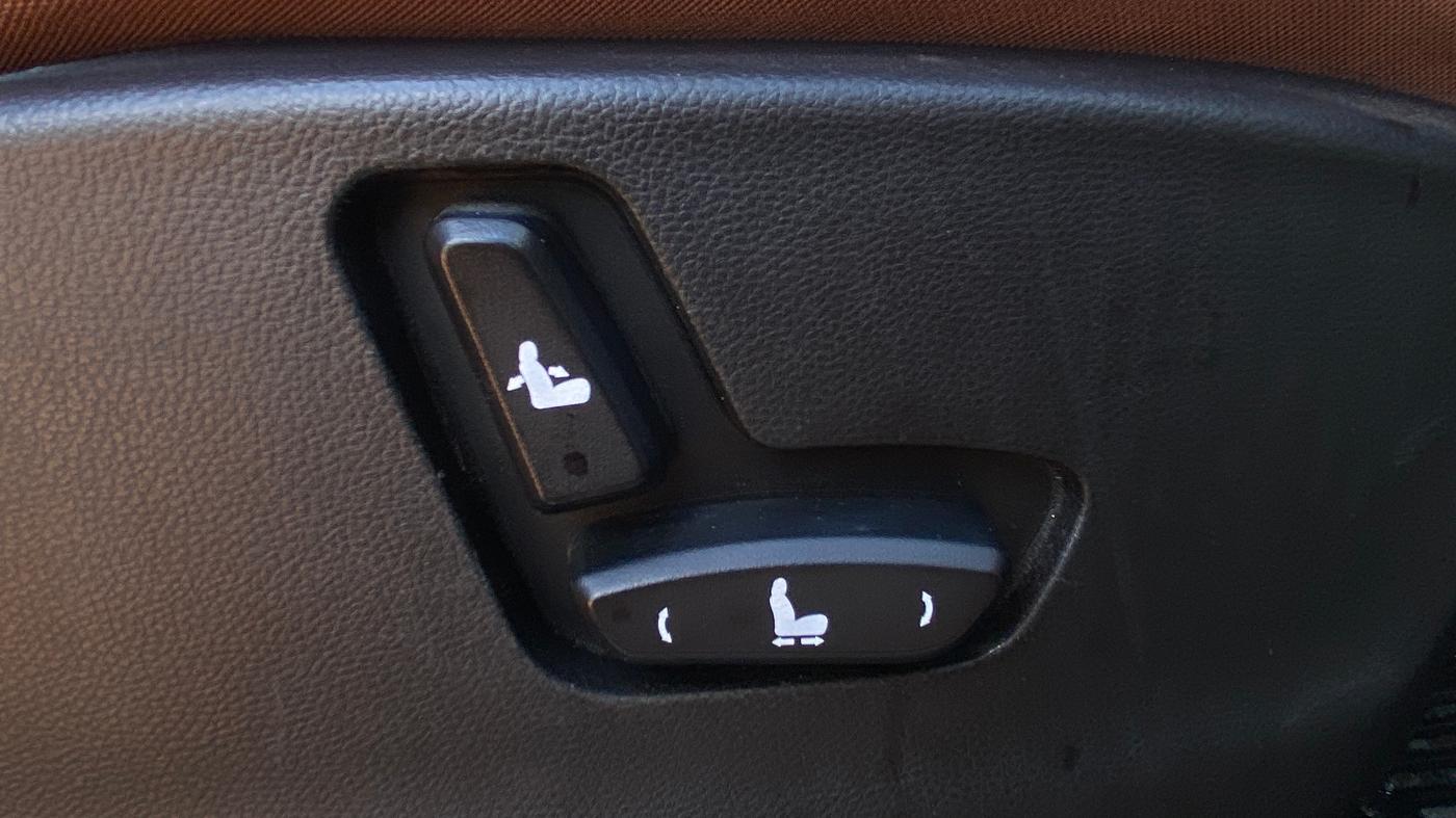2021 MG HECTOR PLUS SMART 1.5 PETROL TURBO DCT 6-STR, Petrol, Automatic, 48,801 km, Driver Side Adjustment Panel