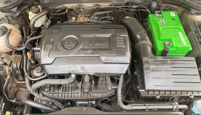 2017 Skoda Octavia L&K 1.8 TSI AT, Petrol, Automatic, 1,40,205 km, Engine View