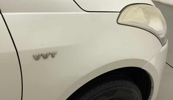 2012 Maruti Swift VXI, Petrol, Manual, 1,00,258 km, Right fender - Minor scratches