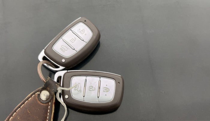 2018 Hyundai Creta SX AT 1.6 PETROL, Petrol, Automatic, 77,251 km, Key Close Up