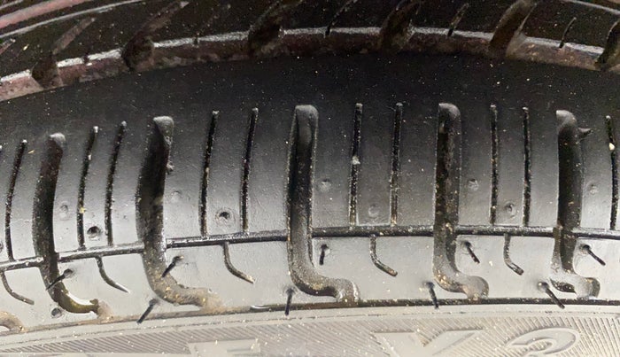 2012 Maruti Alto K10 VXI, Petrol, Manual, 53,503 km, Left Front Tyre Tread