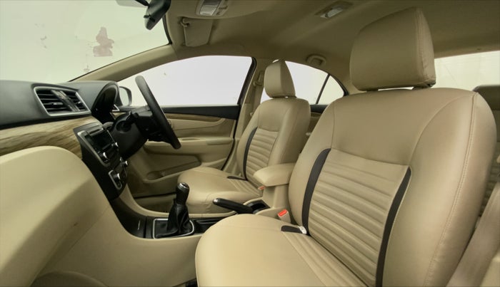 2019 Maruti Ciaz DELTA 1.5 SHVS MT PETROL, Petrol, Manual, 49,281 km, Right Side Front Door Cabin