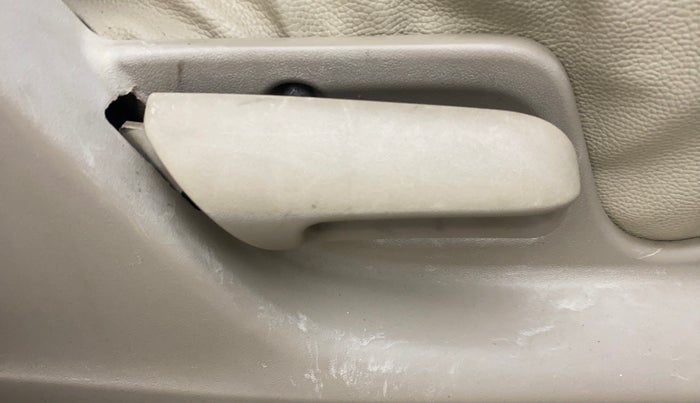 2013 Maruti Ertiga VXI, Petrol, Manual, 1,12,352 km, Driver Side Adjustment Panel