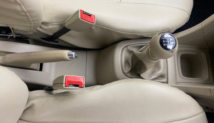 2013 Maruti Ertiga VXI, Petrol, Manual, 1,12,352 km, Gear Lever