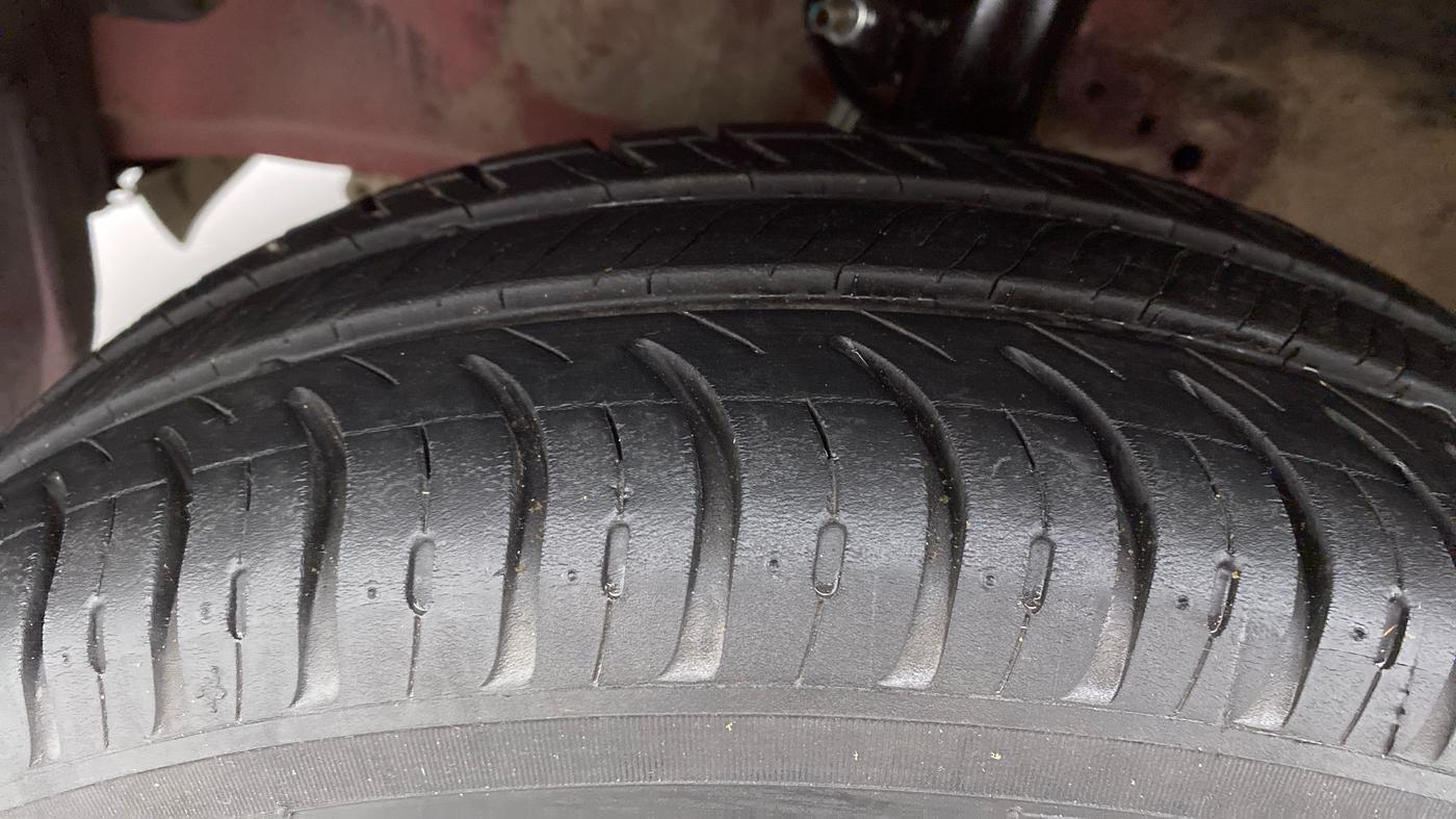 2013 Honda Brio 1.2 S MT I VTEC, Petrol, Manual, 99,227 km, Left Front Tyre Tread
