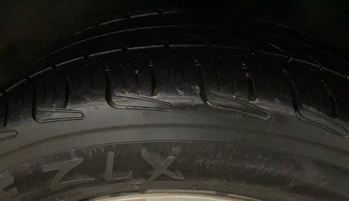 2015 Volkswagen Polo TRENDLINE 1.2L PETROL, Petrol, Manual, 42,601 km, Left Rear Tyre Tread