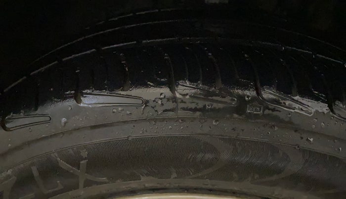 2015 Volkswagen Polo TRENDLINE 1.2L PETROL, Petrol, Manual, 42,601 km, Left Front Tyre Tread