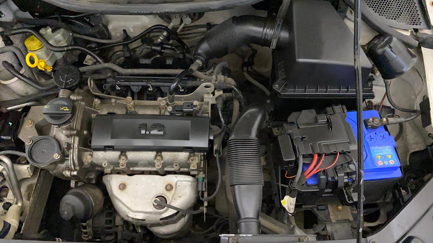 2015 Volkswagen Polo TRENDLINE 1.2L PETROL, Petrol, Manual, 7,388 km, Engine View - Left