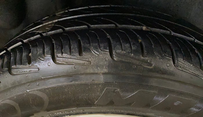 2015 Volkswagen Polo TRENDLINE 1.2L PETROL, Petrol, Manual, 42,601 km, Right Rear Tyre Tread