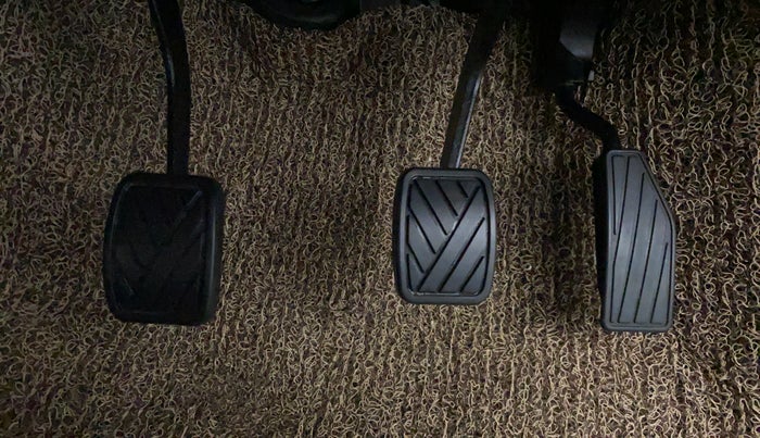 2024 Maruti IGNIS DELTA 1.2, Petrol, Manual, 19,652 km, Pedals