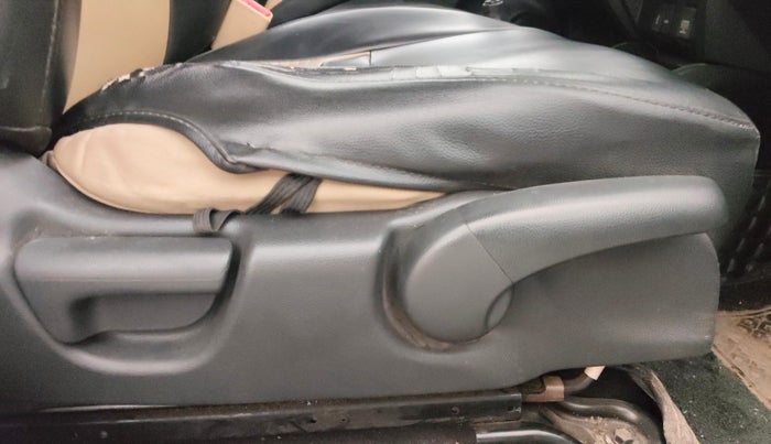 2016 Honda Jazz 1.2L I-VTEC SV, Petrol, Manual, 88,462 km, Driver Side Adjustment Panel