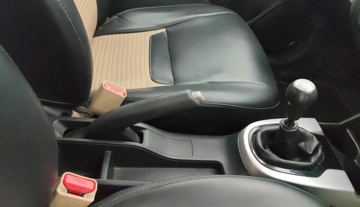 2016 Honda Jazz 1.2L I-VTEC SV, Petrol, Manual, 88,462 km, Gear Lever