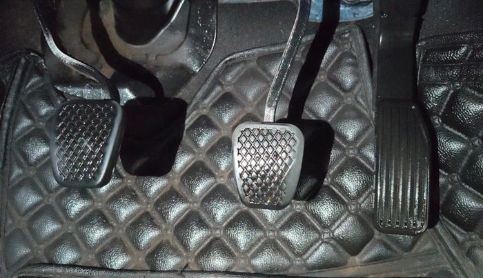 2016 Honda Jazz 1.2L I-VTEC SV, Petrol, Manual, 88,462 km, Pedals