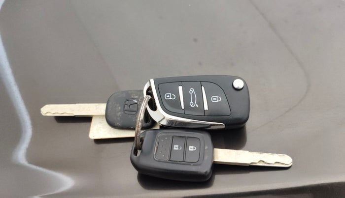 2016 Honda Jazz 1.2L I-VTEC SV, Petrol, Manual, 88,462 km, Key Close Up