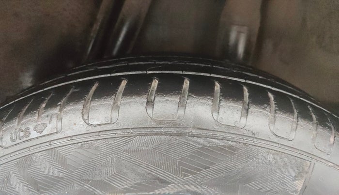 2016 Honda Jazz 1.2L I-VTEC SV, Petrol, Manual, 88,462 km, Left Rear Tyre Tread