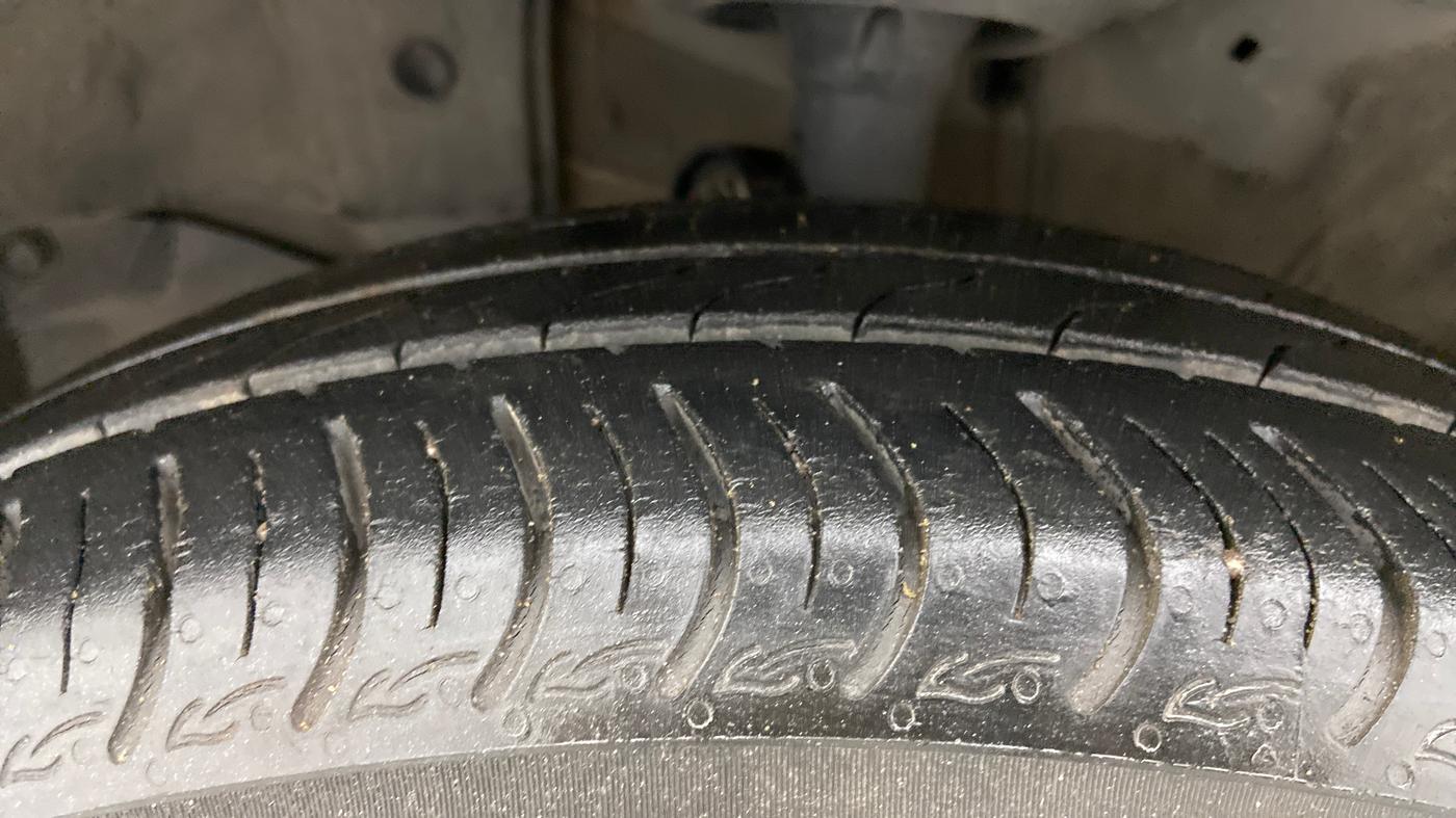 2020 Honda Amaze 1.2L I-VTEC V, Petrol, Manual, 31,567 km, Left Front Tyre Tread
