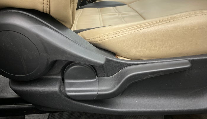 2020 Honda Amaze 1.2L I-VTEC V, Petrol, Manual, 31,567 km, Driver Side Adjustment Panel