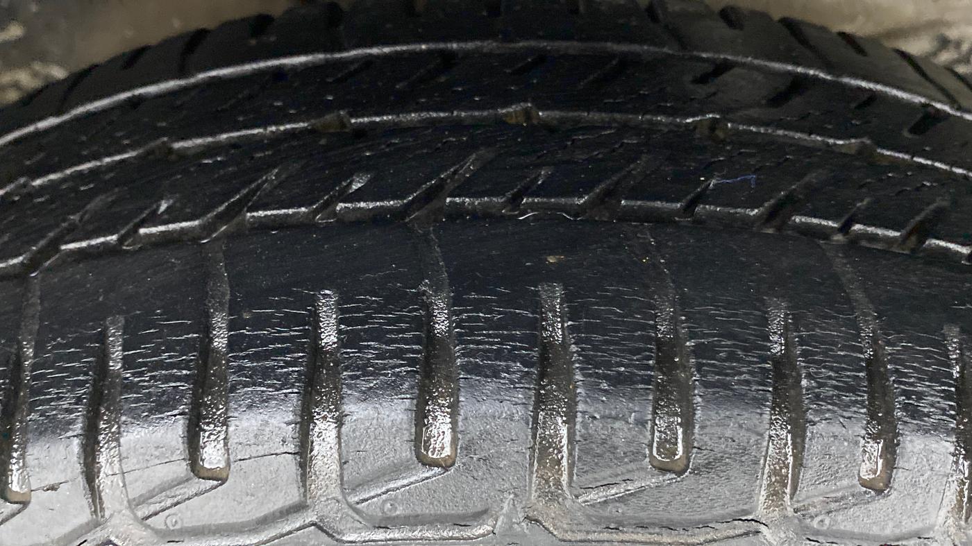 2014 Maruti Wagon R 1.0 VXI, Petrol, Manual, 21,501 km, Right Front Tyre Tread