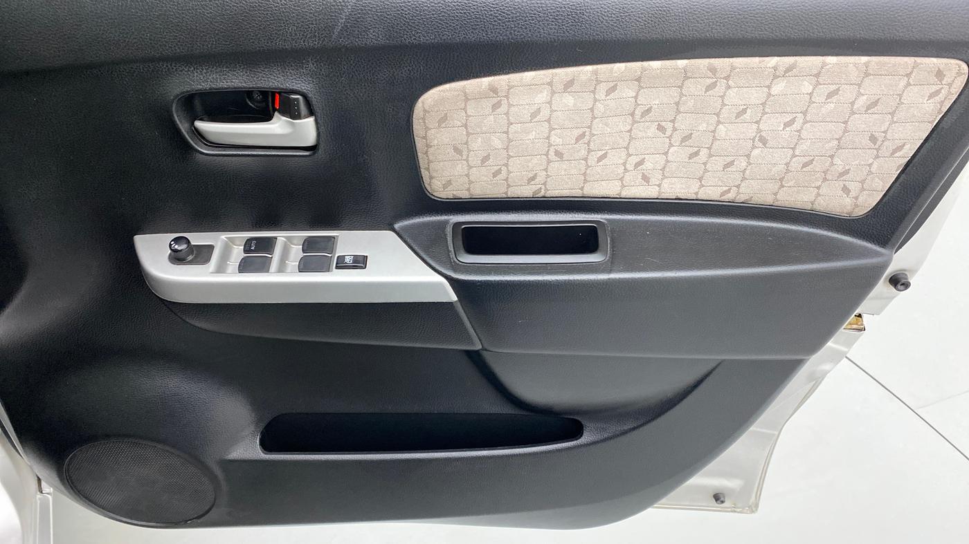 2014 Maruti Wagon R 1.0 VXI, Petrol, Manual, 21,501 km, Driver Side Door Panels Control