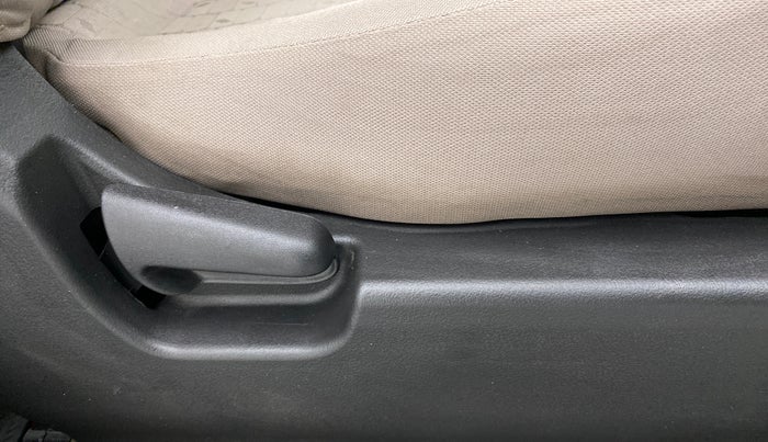 2014 Maruti Wagon R 1.0 VXI, Petrol, Manual, 21,501 km, Driver Side Adjustment Panel