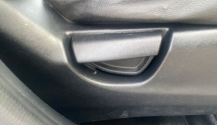 2019 Hyundai NEW SANTRO SPORTZ AMT, Petrol, Automatic, 65,488 km, Driver Side Adjustment Panel