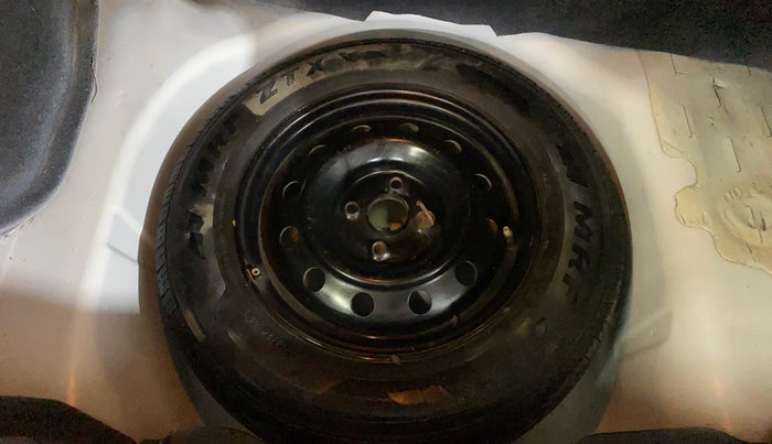 2015 Maruti Swift Dzire VXI, Petrol, Manual, 94,311 km, Spare Tyre