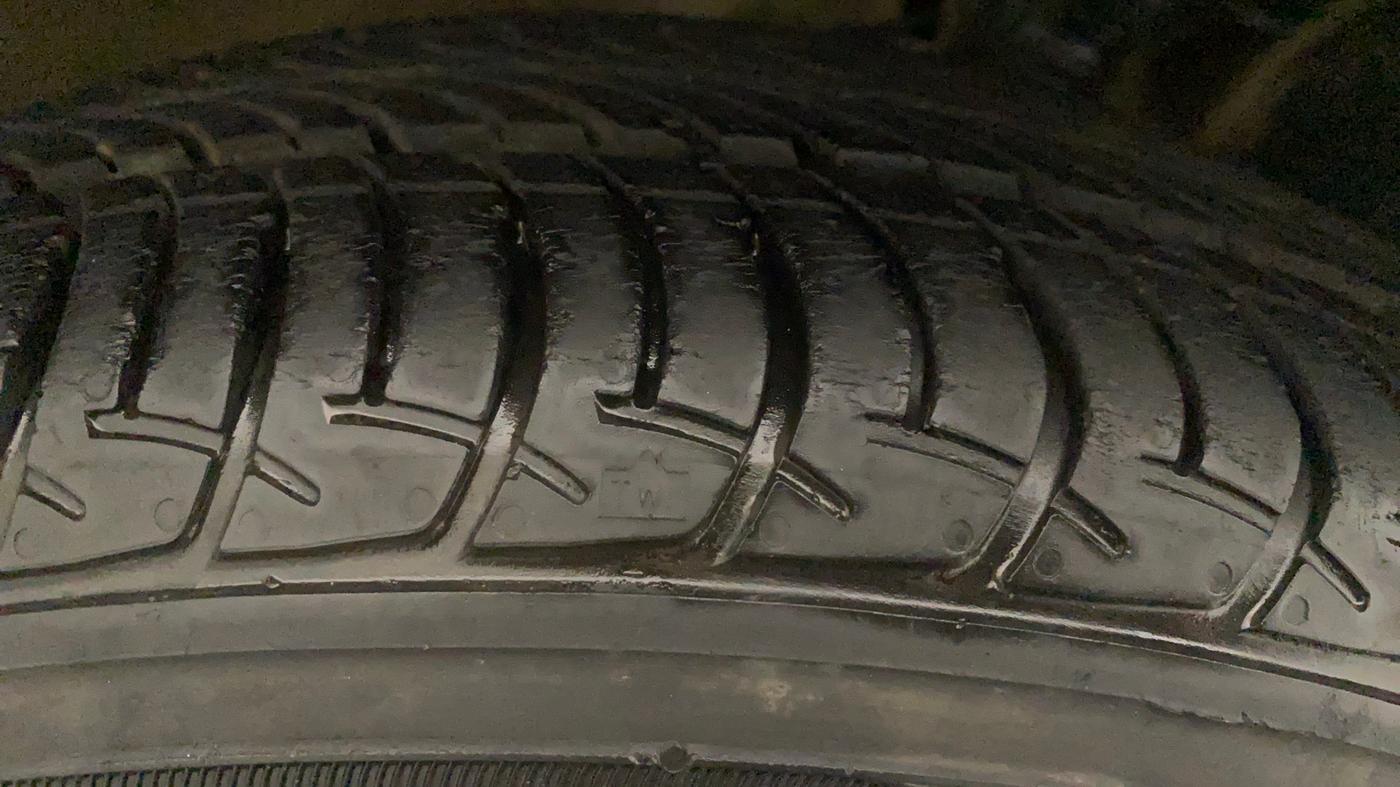 2020 Maruti New Wagon-R ZXI 1.2 AMT, Petrol, Automatic, 24,495 km, Right Rear Tyre Tread