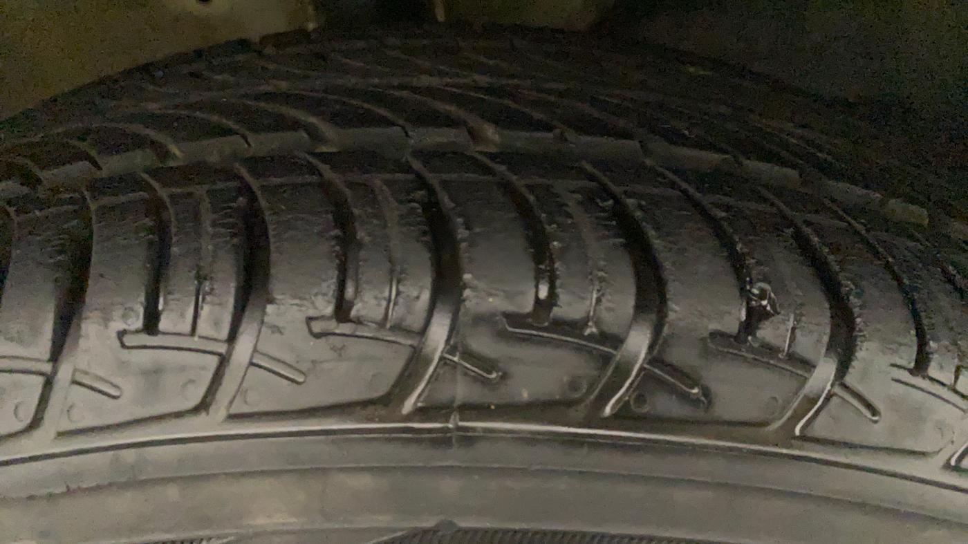 2020 Maruti New Wagon-R ZXI 1.2 AMT, Petrol, Automatic, 24,495 km, Left Rear Tyre Tread