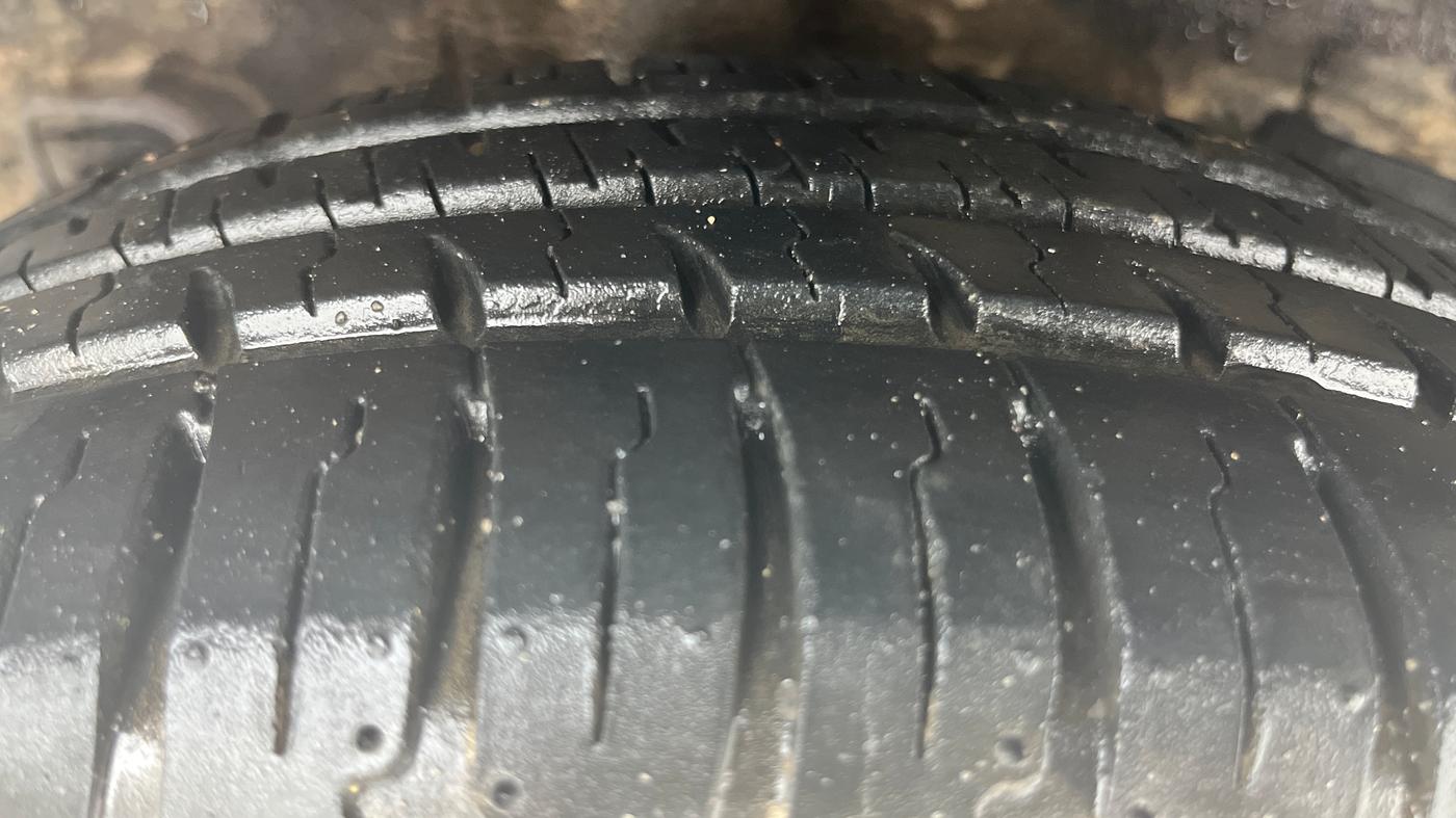 2016 Hyundai Grand i10 MAGNA AT 1.2 KAPPA VTVT, Petrol, Automatic, 20,698 km, Right Rear Tyre Tread