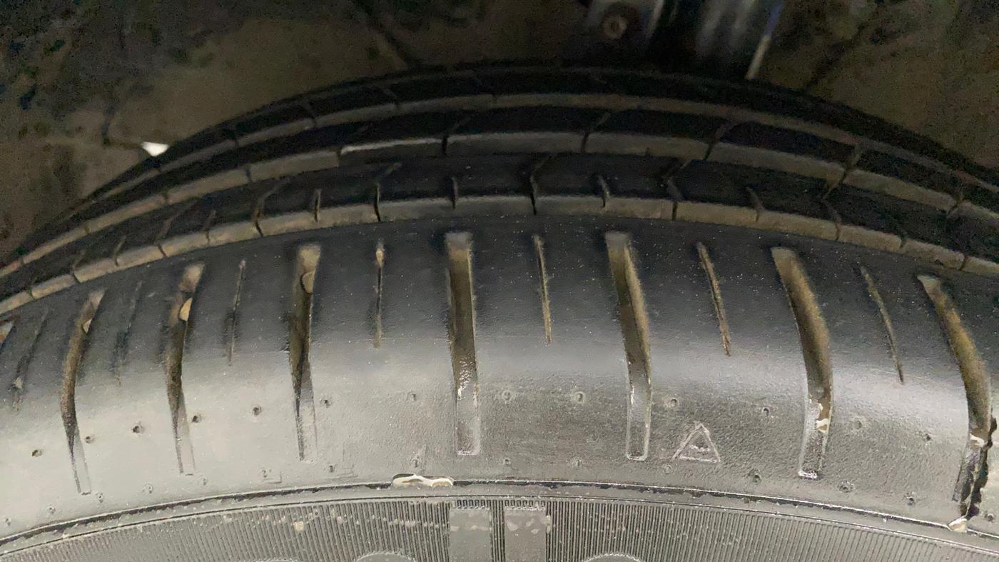 2017 Maruti Baleno ZETA CVT PETROL 1.2, Petrol, Automatic, 36,868 km, Left Front Tyre Tread