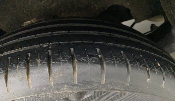 2017 Maruti Baleno ZETA CVT PETROL 1.2, Petrol, Automatic, 36,868 km, Right Rear Tyre Tread