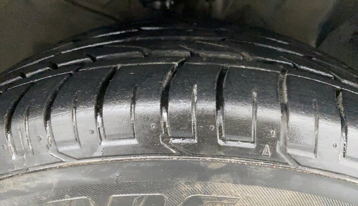 2017 Hyundai Creta 1.6 SX PLUS AUTO PETROL, Petrol, Automatic, 50,179 km, Right Front Tyre Tread