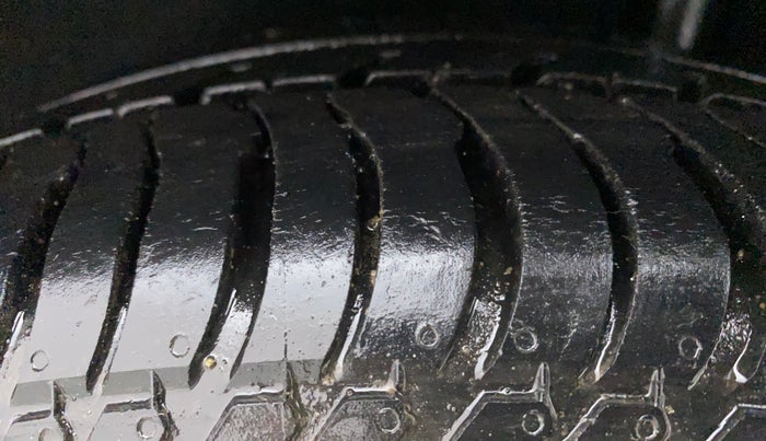 2016 Ford Ecosport TITANIUM 1.5L PETROL AT, Petrol, Automatic, 74,570 km, Left Rear Tyre Tread