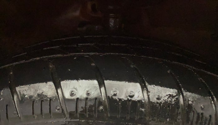 2015 Maruti Celerio VXI AMT, Petrol, Automatic, 39,711 km, Right Front Tyre Tread