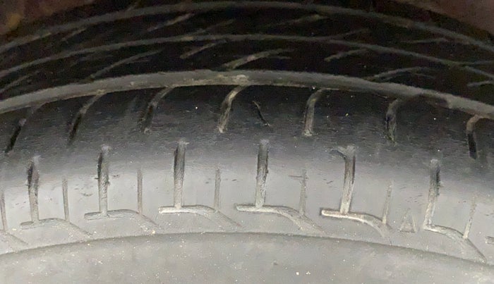 2011 Maruti Alto K10 VXI, Petrol, Manual, 85,253 km, Right Front Tyre Tread