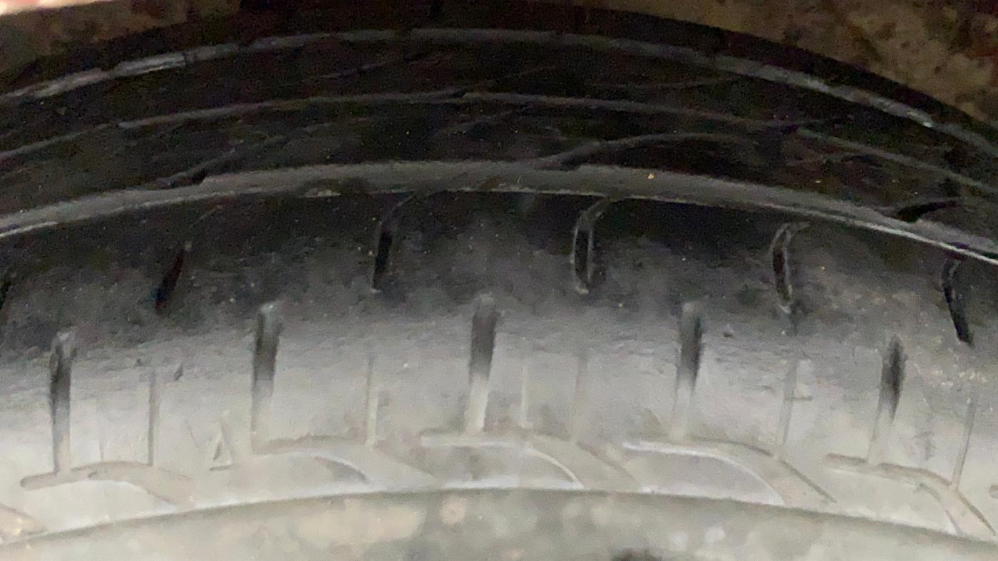 2011 Maruti Alto K10 VXI, Petrol, Manual, 85,253 km, Left Front Tyre Tread