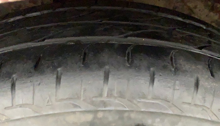 2011 Maruti Alto K10 VXI, Petrol, Manual, 85,253 km, Left Front Tyre Tread