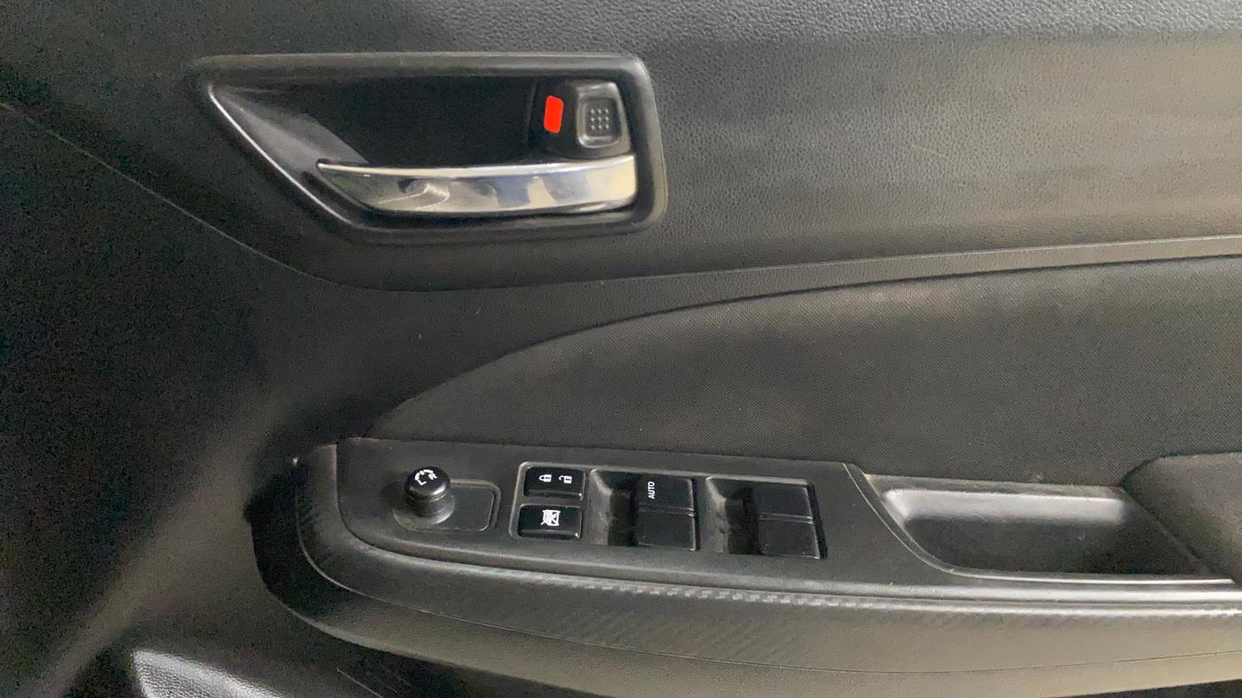 2021 Maruti Swift VXI, Petrol, Manual, 44,580 km, Driver Side Door Panels Control