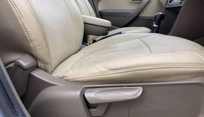 2014 Skoda Rapid 1.5 TDI CR ELEGANCE AT, Diesel, Automatic, 49,586 km, Driver Side Adjustment Panel