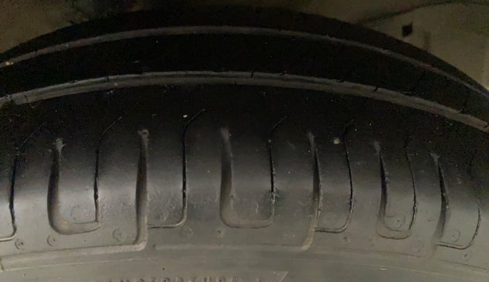 2014 Maruti Wagon R 1.0 LXI CNG, CNG, Manual, 95,457 km, Left Front Tyre Tread
