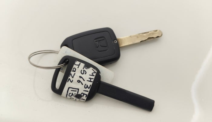 2015 Honda Jazz 1.2L I-VTEC SV, Petrol, Manual, 90,691 km, Key Close Up