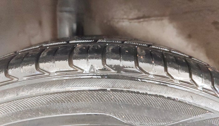 2015 Honda Jazz 1.2L I-VTEC SV, Petrol, Manual, 90,691 km, Right Rear Tyre Tread