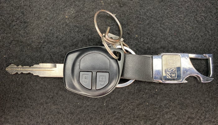 2013 Maruti Swift VDI, Diesel, Manual, 54,679 km, Key Close Up