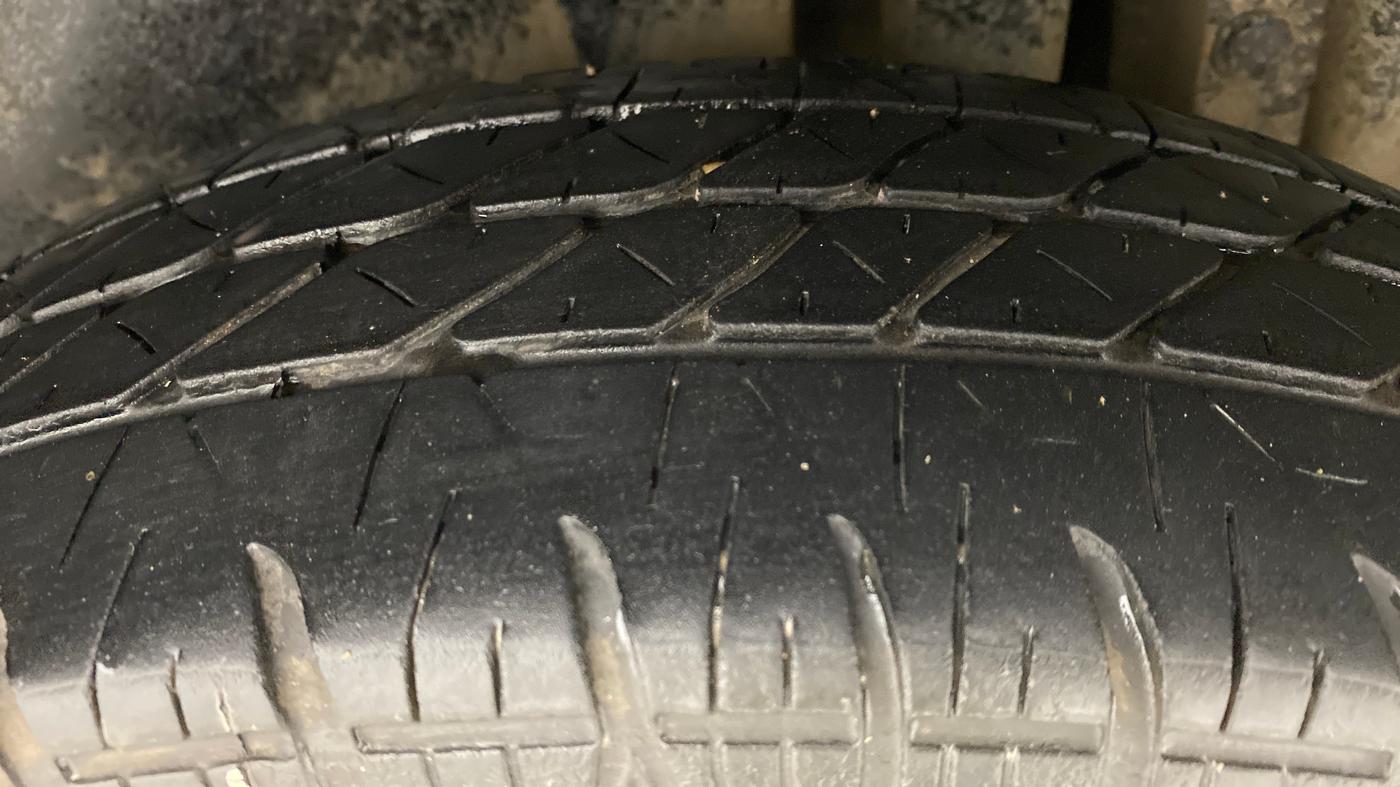 2013 Maruti Swift VDI, Diesel, Manual, 54,679 km, Left Rear Tyre Tread