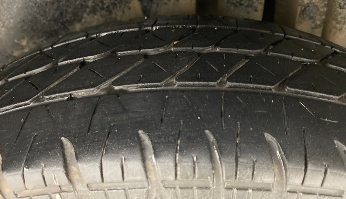 2013 Maruti Swift VDI, Diesel, Manual, 54,679 km, Left Rear Tyre Tread