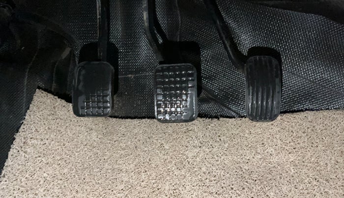 2016 Tata Tiago XM PETROL, Petrol, Manual, 35,773 km, Pedals