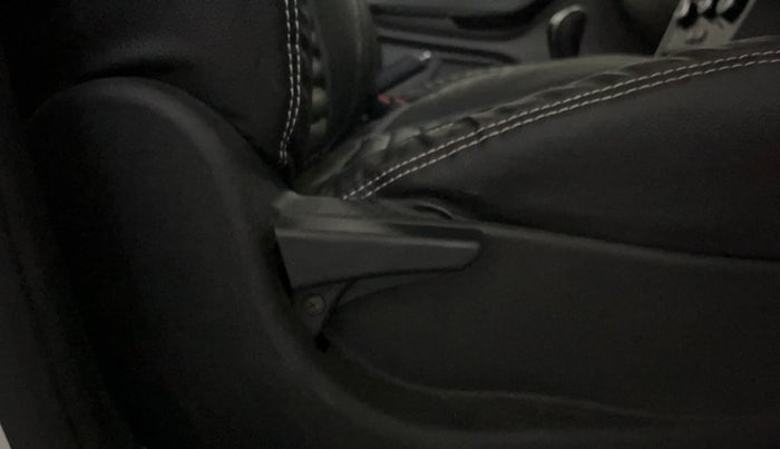 2016 Tata Tiago XM PETROL, Petrol, Manual, 35,773 km, Driver Side Adjustment Panel