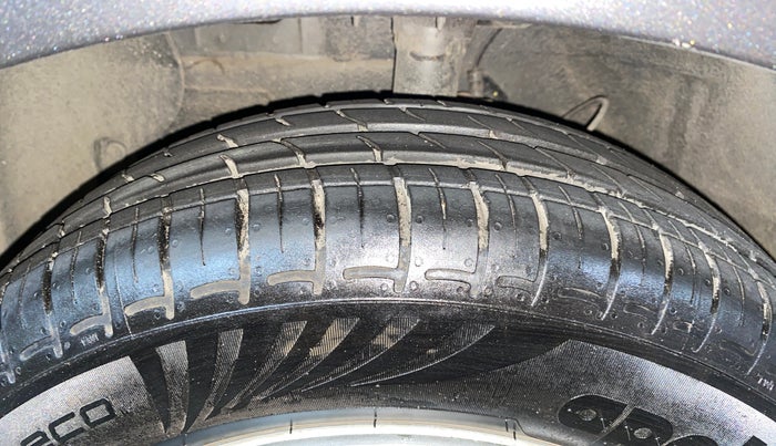 2022 Hyundai GRAND I10 NIOS ERA 1.2 KAPPA VTVT, Petrol, Manual, 2,479 km, Left Front Tyre Tread