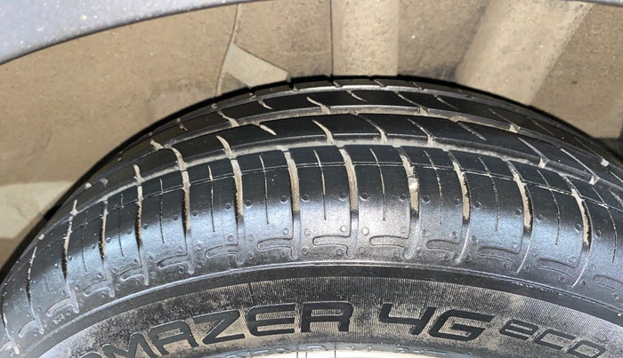 2022 Hyundai GRAND I10 NIOS ERA 1.2 KAPPA VTVT, Petrol, Manual, 2,479 km, Left Rear Tyre Tread