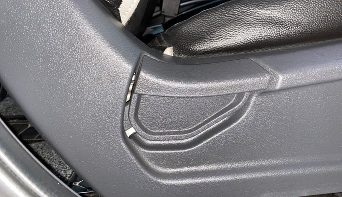 2022 Hyundai GRAND I10 NIOS ERA 1.2 KAPPA VTVT, Petrol, Manual, 2,479 km, Driver Side Adjustment Panel